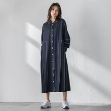 配色ステッチシャンブレーサイドプリーツワンピース≪手洗い可能≫