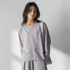 【一瞬で楽とキレイを叶える】タンブラーオックスギャザー袖ブラウス≪手洗い可能≫