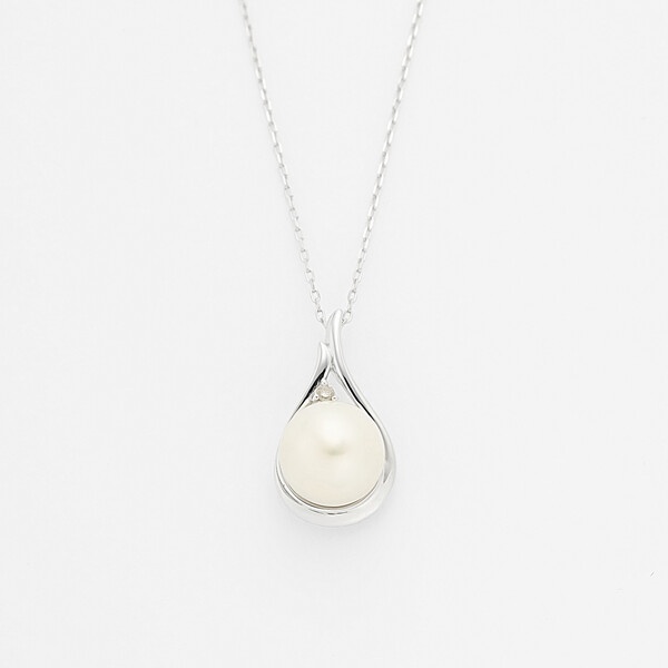 ６月誕生石Ｋ１０ホワイトゴールドあこや真珠ネックレス