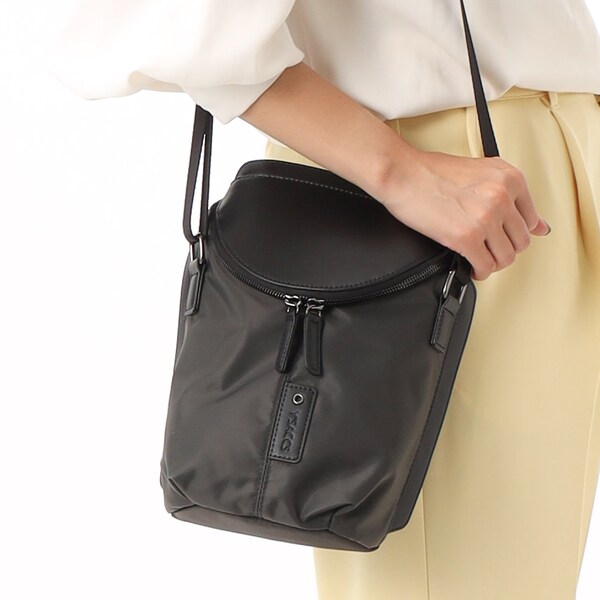 CORDURA×リサイクルレザー】ラウンドフラップミニショルダー