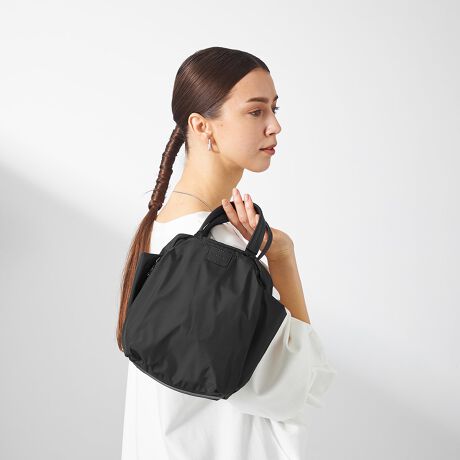 [^:20-040-01]AE^[|Pbg̎[Xy[XA2WAYȂǂ̋@\dAiCgxV[YBCfނ͍x̔G肪ǂ^t^gpĂ܂B\Ɍ̃jbg\邱ƂŌyێAKxȃnoĂ܂BFǂ}bgɎdオĂ邽߁Ax[VbNɎg₷V[YłBRpNgȃ~j{Xgɂ2WAYV_[tĂ邽߁A΂ߊ|E|Ȃǎς̂|CgBz500mlybg{gA~j|[`Ȃǂ̂oɕKvŒ̂̓̂ŁAPił̂gpł͂ȂAV[Ỹ{XgobOi20-040-04jƕpĂgACeƂȂĂ܂BOcI[v|Pbg~2,t@Xi[|Pbg~2,}Olbgt|Pbg~PcI[v|Pbg~P,t@Xi[|Pbg~1H{fނgpĂ܂ADt@Xi[ȂǂZ\܂B܂AH͉ivIȂ̂ł͂܂̂łӂBƖ̊֌WɂAۂFČꍇ܂B܂p\REX}[gtHȂǂ̊ɂA኱iƉ摜̃J[قȂꍇ܂B\߂B