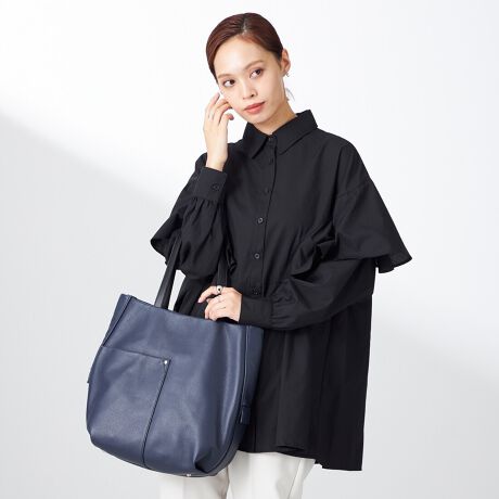 [^:YK-004-03]ؑ]Ƃ̃R{[VBl̂蒟11fځBU[L̂Ȃ₩ŎdグA炩ȃEhVGbg̃g[gobOBOʂ̑傫ȃ|PbgANZgɁBnɂ͖ؑ]񂲎gI肳ꂽN₩ȃJ[gpĂ܂BA4TCỸm[g^ubgƎ[ł邽߁Aʋ΂ʊwɂ҂ȑ傫B|PbgAē悤ɂȂĂ܂BTChɔzt@Xi[JƌJ悭ȂAוoꂵ₷Ȃɓn₷Ȃ̂|CgłBOcI[v|Pbg~1,I[v|Pbg~1,t@Xi[~2iTChjcI[v|Pbg~3,t@Xi[|Pbg~1,d؂t@Xi[|Pbg~1Ɩ̊֌WɂAۂFČꍇ܂B܂p\REX}[gtHȂǂ̊ɂA኱iƉ摜̃J[قȂꍇ܂B