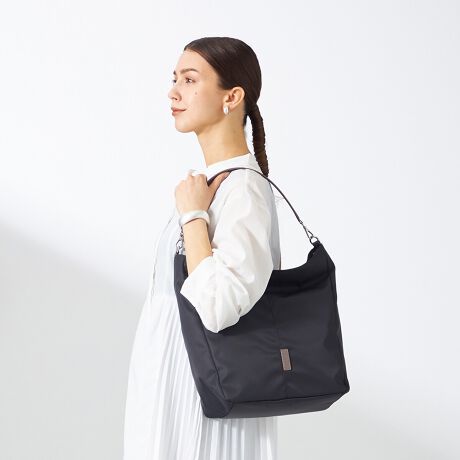 [^:20-047-02]J̃J[uCIȃV_[obOBVvłǂȃX^COɂ킹₷ACełBV[gXgbvƃOXgbv͂ꂼO\ƂȂĂAו̗ʂV[ɍ킹Ďgł܂B{̂ɂ͝H{cCiCgpBʂ̉JɂAsɂd󂵂܂ByďvȃiCnł̂ŁAfC[[Xɂ҂BA4TCYcɎ[ł邽߁Aʋ΂ʊwȂǂɂ߂łBOct@Xi[|Pbg~1cI[v|Pbg~2At@Xi[|Pbg~1H{fނgpĂ܂ADt@Xi[ȂǂZ\܂B܂AH͉ivIȂ̂ł͂܂̂łӂBƖ̊֌WɂAۂFČꍇ܂B܂p\REX}[gtHȂǂ̊ɂA኱iƉ摜̃J[قȂꍇ܂B\߂B