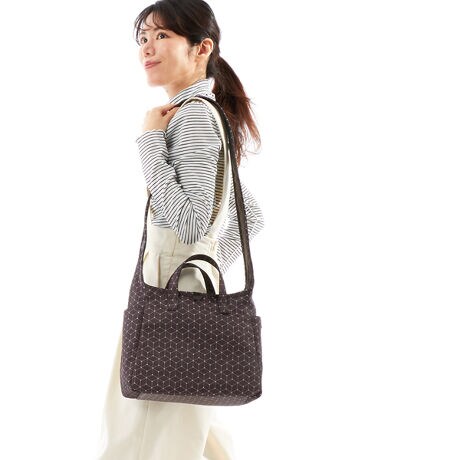 [^:10-012-01]"ƂJWAȃV_[obOɁAZ߂̃nh2waydlB͎[Xy[XׂĂA̎d֗ȍ\ɂȂĂ܂BCfނƃCjOƂ̃oCJ[y߂J[ÓAgpɋCグĂ|CgɁBL[rbNƃ|Cghbggݍ킹IWĩp^[CNWFbgvgĂ܂B̎gpė}A340gƌyʂɎdグĂ܂BOcI[v|Pbg~2At@Xi[|Pbg~1@cI[v|Pbg~2Ct@Xi[|Pbg~1H{fނgpĂ܂ADt@Xi[ȂǂZ\܂B܂AH͉ivIȂ̂ł͂܂̂łӂBƖ̊֌WɂAۂFČꍇ܂B܂p\REX}[gtHȂǂ̊ɂA኱iƉ摜̃J[قȂꍇ܂B\߂B26/O[WwebJ[łB