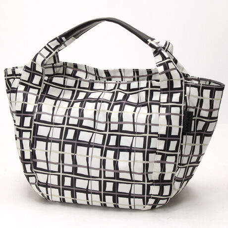 [^:10-014-02]|GXefނ4ނ̐FƂǂȃvg{V[YBC̑fނ̓nAƂdオłBTCNU[Ƃ̃RrɂȂĂe4ȂǃVvȃVGbgȂ肪ACełB|Pbgt3w\ɂȂĂA̎dɕ֗Bd330gƂƂĂyʂȂ̂ŁAfC[炨o܂ŕLV[Ŋ􂵂܂BV[Ỹ|[`iiԁF10-014-03jƃZbggp\łB؂₩Ȉۂ̃g[gobO̓v[gɂ߁BOc}Olbgt|Pbgij~QcI[v|Pbg~1,t@Xi[|Pbg~1fނ̓Ȁo͌̂ɂĈقȂ܂BƖ̊֌WɂAۂFČꍇ܂B܂p\REX}[gtHȂǂ̊ɂA኱iƉ摜̃J[قȂꍇ܂B\߂B