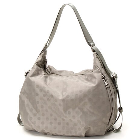 [^:YV028-02]lC̃hbgWJ[hpV[YB̓pxɂĕoČ悤ȕł̂ŁA肰ȂR[fɎ₷fނłBtgɏcɂĂt@Xi[|Pbg͉ɏApXP[XnJ`ȂǂƎo̎[ɕ֗BV_[XgbvTChɈ邾ŃbNɁAֈ邾ŃV_[obOɂȂ2WAYdlȂ̂ŁA̎O邱ƂȂA^b`Ŏς܂BobȎdʖ400gƁA500mlybg{g1{ydオĂAfC[[XgxV[܂ŕLV[łoT|[g܂BOct@Xi[|Pbg~QcI[v|Pbg~2,t@Xi[|Pbg~1fނ̓Ȁo͌̂ɂĈقȂ܂BƖ̊֌WɂAۂFČꍇ܂B܂p\REX}[gtHȂǂ̊ɂA኱iƉ摜̃J[قȂꍇ܂B\߂B