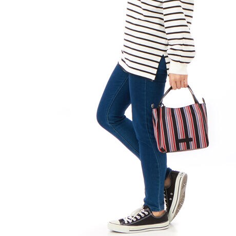 [^:10-016-01]CUbN̐lCԏĩj[Yɍ킹ăTCYׂȎdlAo[WAbvăj[AB_ŃJtȃXgCvp^[̓IWiŕNACNWFbgvgŕ\Ă܂Bt@Xi[̃pR[hȃ|CgɁB3w\ƂȂĂAOɂ}Olbg|PbgzĂ̂ŁAƎo[̂ɂ҂łBV_[Xgbv͎O\Ȃ̂ŁAV_[obOƂĂgp2WAYdlłBOc}Olbgt|Pbg~3i2͂jcI[v|Pbg~1,t@Xi[|Pbg~1BeƖ̊֌WɂAFČꍇ܂B@܂p\REX}[gtHȂǂ̊ɂA኱iƉ摜̃J[قȂꍇ܂B\߂Bfނ̓Ȁo͌̂ɂĈقȂ܂B\߂B