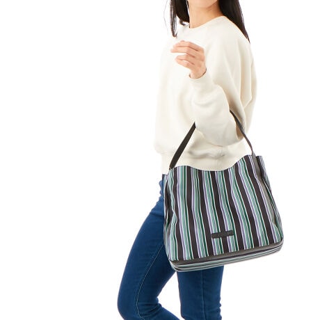 [^:10-016-02]CUbN̐lCԏĩj[Yɍ킹ăTCYׂȎdlAo[WAbvăj[AB_ŃJtȃXgCvp^[̓IWiŕNACNWFbgvgŕ\Ă܂Bt@Xi[̃pR[hȃ|CgɁB3w\ƂȂĂAOɂ}Olbg|PbgzĂ̂ŁAƎo[̂ɂ҂łBA4TCY[\Ȃ̂ŁAʋ΁EʊwȂǂ̃fC[V[ɂ߂łBOc}Olbgt|Pbg~3i2͂jcI[v|Pbg~2,t@Xi[|Pbg~1BeƖ̊֌WɂAFČꍇ܂B@܂p\REX}[gtHȂǂ̊ɂA኱iƉ摜̃J[قȂꍇ܂B\߂Bfނ̓Ȁo͌̂ɂĈقȂ܂B\߂B