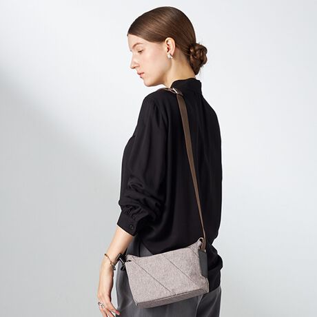 [^:20-054-01]W̐noCAXɂ͂킹fUC̃V[YB2F̐F̎킹ĐDグ|GXefނgpĂA\ʊɉsvXBp[č`ANZgɂȂAJWAȂ[hȕ͋C킹fC[obOłBVvȂ̂fUĆAWF_[XɃX^CĂ܂B~j}Ȃz~j|[`Ȃǂ[ł|VFbǵAgxV[ł̋MdipobOƂĂ􂵂܂BOct@Xi[|Pbg~1,}Olbgt|Pbg~1cI[v|Pbg~1,t@Xi[|Pbg~1H{fނgpĂ܂ADt@Xi[ȂǂZ\܂B܂AH͉ivIȂ̂ł͂܂̂łӂBƖ̊֌WɂAۂFČꍇ܂B܂p\REX}[gtHȂǂ̊ɂA኱iƉ摜̃J[قȂꍇ܂B\߂B