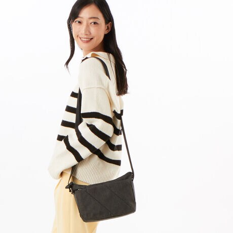 [^:20-054-01]W̐noCAXɂ͂킹fUC̃V[YB2F̐F̎킹ĐDグ|GXefނgpĂA\ʊɉsvXBp[č`ANZgɂȂAJWAȂ[hȕ͋C킹fC[obOłBVvȂ̂fUĆAWF_[XɃX^CĂ܂B~j}Ȃz~j|[`Ȃǂ[ł|VFbǵAgxV[ł̋MdipobOƂĂ􂵂܂BOct@Xi[|Pbg~1,}Olbgt|Pbg~1cI[v|Pbg~1,t@Xi[|Pbg~1H{fނgpĂ܂ADt@Xi[ȂǂZ\܂B܂AH͉ivIȂ̂ł͂܂̂łӂBƖ̊֌WɂAۂFČꍇ܂B܂p\REX}[gtHȂǂ̊ɂA኱iƉ摜̃J[قȂꍇ܂B\߂B