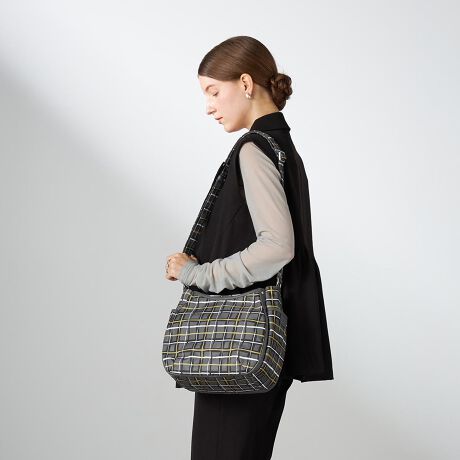 [^:10-015-01]lC̒ԃfx[XɁAVɓoꂷIWĩp^[uh[CO`FbNvgpV[YB1ɑ΂4F̔zFō쐬A菑̃`FbNVvȌ`Ƀ}b`Ă܂B[hȕ͋CȂAقǗǂ邽߃fC[[Xɂ҂B|PbgAdĎ[₷ȂĂ܂BO[WEBJ[łOcI[v|Pbg~2,t@Xi[|Pbg~1,I[v|Pbg~2cI[v|Pbg~5,t@Xi[|Pbg~1H{fނgpĂ܂ADt@Xi[ȂǂZ\܂B܂AH͉ivIȂ̂ł͂܂̂łӂBƖ̊֌WɂAۂFČꍇ܂B܂p\REX}[gtHȂǂ̊ɂA኱iƉ摜̃J[قȂꍇ܂B\߂Bfނ̓Ȁo͌̂ɂĈقȂ܂B\߂B