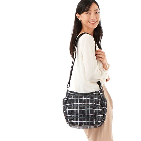 [^:10-015-01]lC̒ԃfx[XɁAVɓoꂷIWĩp^[uh[CO`FbNvgpV[YB1ɑ΂4F̔zFō쐬A菑̃`FbNVvȌ`Ƀ}b`Ă܂B[hȕ͋CȂAقǗǂ邽߃fC[[Xɂ҂B|PbgAdĎ[₷ȂĂ܂BO[WEBJ[łOcI[v|Pbg~2,t@Xi[|Pbg~1,I[v|Pbg~2cI[v|Pbg~5,t@Xi[|Pbg~1H{fނgpĂ܂ADt@Xi[ȂǂZ\܂B܂AH͉ivIȂ̂ł͂܂̂łӂBƖ̊֌WɂAۂFČꍇ܂B܂p\REX}[gtHȂǂ̊ɂA኱iƉ摜̃J[قȂꍇ܂B\߂Bfނ̓Ȁo͌̂ɂĈقȂ܂B\߂B