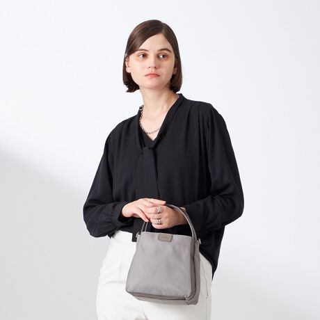 [^:20-055-01]1993Ñt@[Xgfȍ~Aj[Ad˂ČpĂuhŐlC̃V[YB́A蓖͋̕CɋߕtȂÃCtX^Cɍ킹ċ@\ƃfBe[ɂo[WAbv܂B˂Ă育D]Ăg͂̂܂܂ɁAX^CbVɂg܂BH{iCfނCɂĂ܂̂ŏʂ̉J≘ɋAyďvȃACełBVvŎgSn̗ǂAԓIɂȂg܂B΂ߊ|E|ƂĂg悤AO\ȃV_[XgbvĂ܂BOct@Xi[|Pbg~1,}Olbgt|Pbgij~2cI[v|Pbg~3,t@Xi[|Pbg~1Ɩ̊֌WɂAۂFČꍇ܂B܂p\REX}[gtHȂǂ̊ɂA኱iƉ摜̃J[قȂꍇ܂B\߂B