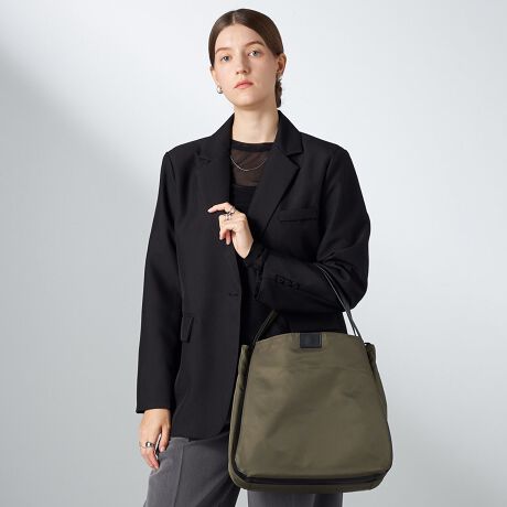 [^:20-055-03]1993Ñt@[Xgfȍ~Aj[Ad˂ČpĂuhŐlC̃V[YB́A蓖͋̕CɋߕtȂÃCtX^Cɍ킹ċ@\ƃfBe[ɂo[WAbv܂B˂Ă育D]Ăg͂̂܂܂ɁAX^CbVɂg܂BH{iCfނCɂĂ܂̂ŏʂ̉J≘ɋAyďvȃACełBVvŎgSn̗ǂAԓIɂȂg܂BOct@Xi[|Pbg~1,}Olbgt|Pbgij~2cI[v|Pbg~5,t@Xi[|Pbg~1Ɩ̊֌WɂAۂFČꍇ܂B܂p\REX}[gtHȂǂ̊ɂA኱iƉ摜̃J[قȂꍇ܂B\߂B