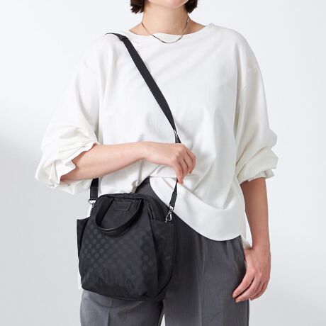 [^:YI-006-01]saqƂ̃R{[VBl̂蒟11fځBAE^[|Pbg̎[Xy[X@\d~j{XgBCfނɂ́AH{hbgWJ[hfނgpĂ܂Bpx̉ŕ̌ςA肰ȂACełBs삳񎩂炱ăZNgCjÕJ[́AgĂċCȂ悤ȗVѐŜ̂`CXB500mlybg{g[\ȃTCYŁAX}[gtH₨zȂǂ̋Mdi܂BO\ȃV_[XgbvŎ΂ߊ|ł̂|CgłBOcI[v|Pbg~2,t@Xi[|Pbg~2,}Olbgt|Pbg~PcI[v|Pbg~P,t@Xi[|Pbg~1H{fނgpĂ܂ADt@Xi[ȂǂZ\܂B܂AH͉ivIȂ̂ł͂܂̂łӂBƖ̊֌WɂAۂFČꍇ܂B܂p\REX}[gtHȂǂ̊ɂA኱iƉ摜̃J[قȂꍇ܂B\߂Bfނ̓Ȁo͌̂ɂĈقȂ܂B\߂B