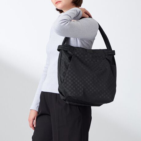 [^:YI-006-02]saqƂ̃R{[VBl̂蒟11fځBANVŃV_[烊bNɕςobOBV_[XgbvEɈƈuŎς̂ŁAוdȂɕ֗łBCfނɂ́AH{hbgWJ[hfނgpĂApx̉ŕ̌ς邽߂肰Ȃ܂Bs삳񎩂炱ăZNgCjÕJ[́AgĂċCȂ悤ȗVѐŜ̂`CXB|Pbg𐮗ē̂ŁAfC[[Xgx܂ŕLV[Ŋ􂵂܂BOcI[v|Pbg~2,t@Xi[|Pbg~3,}Olbgt|Pbg~P,{̓ɒt@Xi[~1cI[v|Pbg~3,t@Xi[|Pbg~1,d؂t@Xi[|Pbg~1H{fނgpĂ܂ADt@Xi[ȂǂZ\܂B܂AH͉ivIȂ̂ł͂܂̂łӂBƖ̊֌WɂAۂFČꍇ܂B܂p\REX}[gtHȂǂ̊ɂA኱iƉ摜̃J[قȂꍇ܂B\߂Bfނ̓Ȁo͌̂ɂĈقȂ܂B\߂B