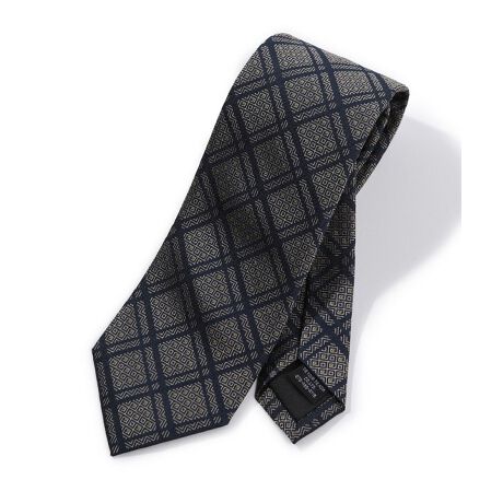 [^ԁFM0153ENT007]yC^A̓`{̃Ntg}VbvŎdĂAʂ1{zC^A̖uhuTIE YOUR TIE/^CA^CvƂ̃R{ɂ̃GNXN[VuRNVB^CA^C̃A[JCuv_NVgpBNVbNƕiiYfUĆAX[cX^CɐꂽANZg{łByfUC/fށzfނɂ͌򂪔VN100%gpA炩ȎG肪́B̓^CA^C̃A[JCu烊v_NVꂽBe[W`FbNp^[́ANVbNłȂIȃGKXV][ɉAʂȃfUCłByVGbgz^CA^CfĹu{gVFCvv̗pB񌳂AꂽGKgȈۂ^܂B߂₷Ambgo▭ȃtHBׂAAlXȃV[ɍ킹₷Ԃ8łByfBe[zʂ́u[܂A[킹vdlŁAіڂ̓IɌ܂^ꂵɂ̂łB{ŒJɎdĂꂽAíBBe[Ŵ`FbNV][ɉ؂₩ƉsvXArWlXp[eBV[܂ŁALiグ܂ByTIE YOUR TIE (^CA^C)z1984NAC^ÃNVbNȃX^CȂtRE~kb`Ag艖ɂACeWJ鏬ȂX\̂͂܂BɃlN^C̓tBcF̐Elɂē`IȎ@Ő܂̂ŁA̍ő̖͍͂iȐnɂ܂Bł͐Eō̃lN^CuhƂāA㎿ŌIȋɏ̃lN^C𐢂̐amɒ񋟂Ă܂BƖẺAPCX}[gtHȂǂ̊ɂAiƉ摜̃J[̌قȂꍇ܂B摜̓Tv̂߁AFTCY̎dlύXɂȂꍇ܂BTCY͕ЋK̍̐ɂċLڂĂ܂A኱̌̍ꍇ܂B