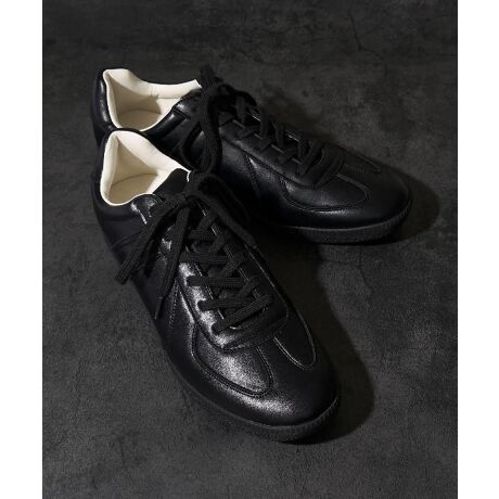 [^:8024005513]Ñ~^[Xj[J[GERMAN TRAINER𒉎REPRODUCTӐg̈i~j}ȊO͑lȈۂ^ĂAX^CbVȃR[fBl[gɃsb^ȈꑫłBfjJ[Spcƍ킹JWAX^CZbgAbvWPbg킹ꂢڃX^C܂ŕLΉłfUCBVvȐFgőlȂȃX^COɂ߂łBGERMAN TRAINER / W[}g[i[1960Nȍ~AhCcR̃g[jOV[YƂĐ܂APUMAadidasЂɂĐYꂽŗLȃW[}g[i[̈̂ŌĂ΂Xj[J[Bt@bVƊEɃt@A郁]fUCx[XƂłmtbgEFAB