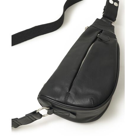 [^:8024005503]---̂̐ɉtBbgƎg̗ǂ͂̃U[obO---fގgpĂ鋍v͕\̂fg̊vȂ̂ŁAgĂɕωĂGCWOy߂܂B}bgȎ̃VNU[AiȌ򊴂̂X[XU[gpGSn̗ǂfނłBfUCAVg[ȃtHȃfUC̃{fBobOBCXy[X̓ɃI[v|PbgAobOʂɂ̓t@Xi[|PbgBA5TCY]TœTCYŁA}`̂500mlybg{gⒷzyX[\łB ̂̐ɉtBbgƎg̗ǂACeɎdオĂ܂BX^COxǂTCYŕig₷c̃XOobOłBJWASʂɂ͂AZbgAbvXbNXȂǃLC߂̃R[ffjpcJ[Spc킹AJWnt@bV܂ŕL킹₷łBV[YXŊ􂷂ACełB@F16.5cmF32.5cm}`F9.0cmdF500g---TETE HOMME/ebgI---u̐[삯jB̃X^CvRZvgɁAЉEghOǎɂāAu{̃JbRǂƂ͉BvT铌uhB1981N̑nƂ|ZpƕiɉArWlXvCx[gȂǂ܂܂ȃV[ɕKvȍZX𕹂AYg[^X^CĂ܂B