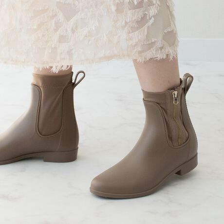 [^:524111]J̓IVɁITChWbvŃtBbgQ̃Cu[cłBɃtBbg׌ʂ҂łႤB䊴傤ǂ悭A͏_炩gRbgngpĂ邽ߒԗĂC̐SzȂI1ĂƂƂĂ֗ȃCu[cłBShł͂܂̂łӂByBridget Birkin^uWbgo[LzCȂfUC̒Ɂh̉炵hւ̎v߂uuWbgo[LvBוɂ܂ł΂߂ꂽXC[gȃfBe[AG^[iȉASeޑʂȕ\o܂BYߒɐLYꍇ܂B܂fނ̓A኱̐FACꂪꍇ܂A͑fނ̓ƂȂ܂B\߂BAɑjꍇ܂BBě̓ɂFČꍇ܂ B܂Aql̂gPCj^[X}[gtHʂȂǂ̊ɂFۂ̏iƈČꍇ܂B\߂BTCYZ(\L)͂܂ŖڈƂȂ܂B:16.5cm:21cmd:350g