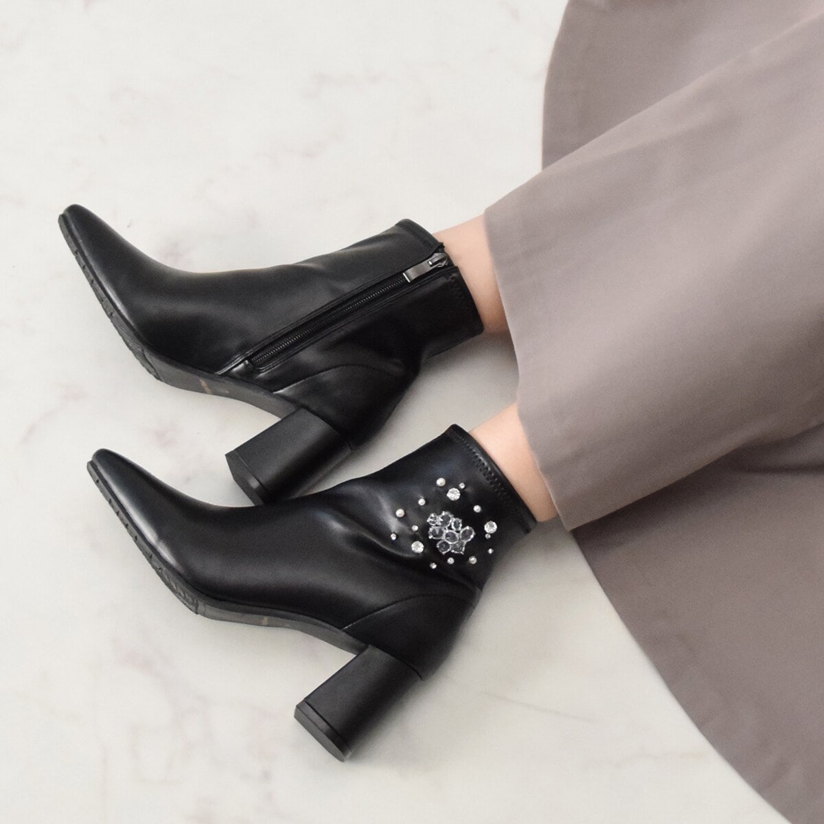 片足300g】軽量 ビジューバックル厚底ショートブーツ | アルテミス by