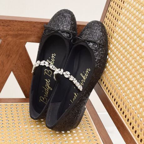 25N81AiύXv܂B[^:551530]XgbvxgɂLL̃rW[ڂ䂭oGV[YBR[fBl[g̃ANZgɂ҂łBAbp[ƓF̍׃{iȈۂAו܂łfUCłBƗ̂ŁA֗Ȃ̂|CgBςƉ؂₮oGV[YłByBridget Birkin^uWbgo[LzCȂfUC̒Ɂh̉炵hւ̎v߂uuWbgo[LvBוɂ܂ł΂߂ꂽXC[gȃfBe[AG^[iȉASeޑʂȕ\o܂BYߒɐLYꍇ܂B܂fނ̓A኱̐FACꂪꍇ܂A͑fނ̓ƂȂ܂B\߂BAɑjꍇ܂BBě̓ɂFČꍇ܂ B܂Aql̂gPCj^[X}[gtHʂȂǂ̊ɂFۂ̏iƈČꍇ܂BTCYZ(\L)͂܂ŖڈƂȂ܂d:183g