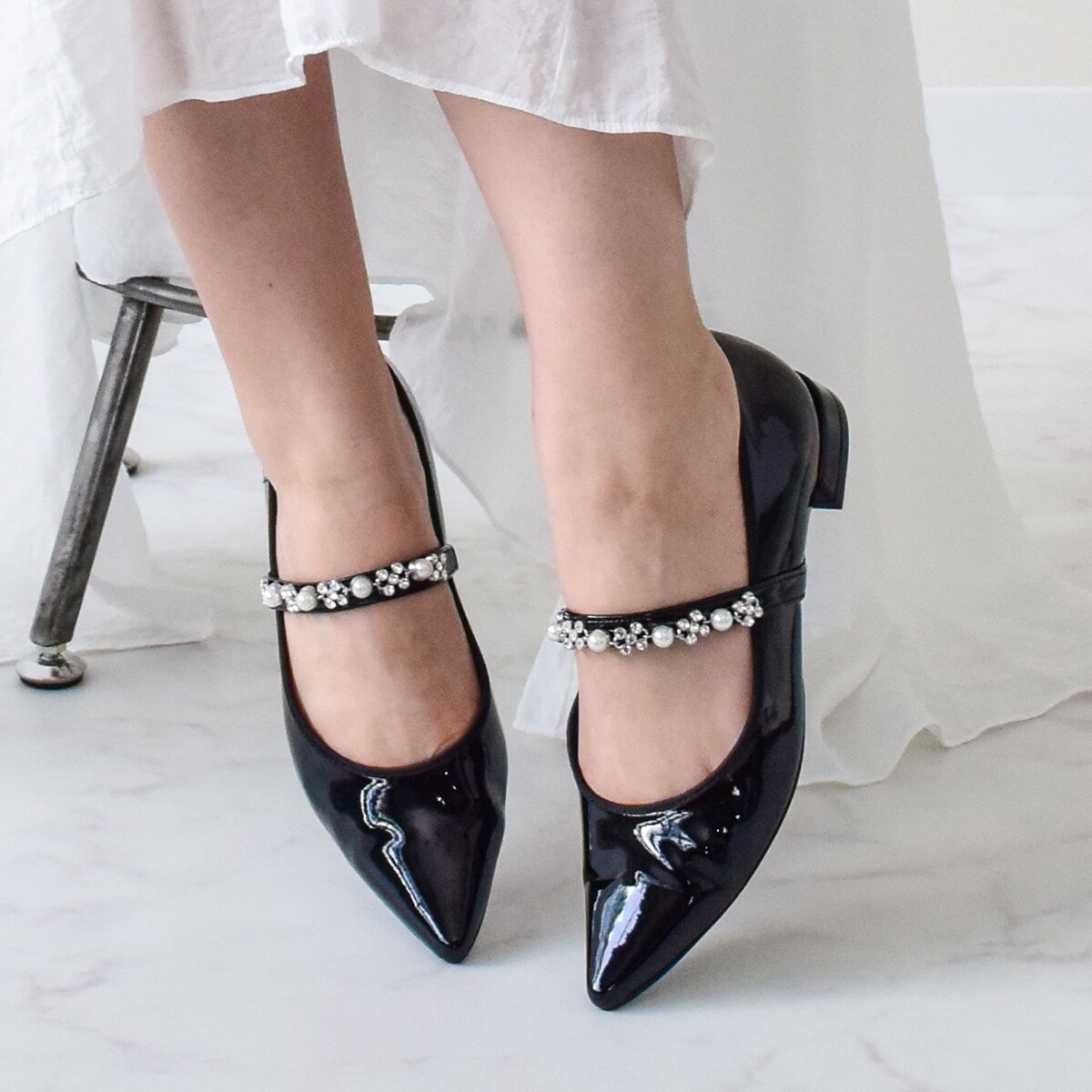 ブリジット バーキン（Bridget Birkin）/25秋冬新作◆Bridget Birkin◆2cmヒール◆キラキラストラップポインテッドパンプス 25秋冬新作◇Bridget Birkin◇2cmヒール◇キラキラストラップポイン