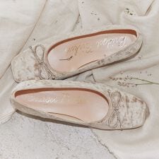 25秋冬新作◆Bridget Birkin◆2.5cmヒール◆ビジューリボンベロアパンプス