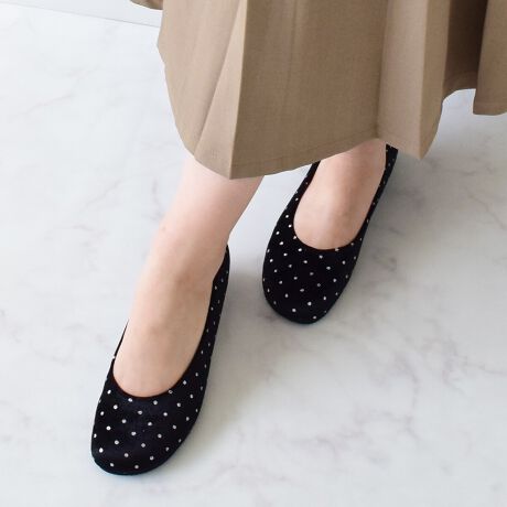 [^:551551]Iu[NgD̊ۂ݂VGbgl킢oGV[YB{̌`ɋ߂Iu[NgD́AŜŃoX悭̏dx邱ƂłAɂ̂Bŵт̂сAтɐSn悳L闚SnłBR[fBl[gɍ킹₷g[ŁAfC[Ɏg₷ACełB~͍RۏL@\tIyBridget Birkin^uWbgo[LzCȂfUC̒Ɂh̉炵hւ̎v߂uuWbgo[LvBוɂ܂ł΂߂ꂽXC[gȃfBe[AG^[iȉASeޑʂȕ\o܂BATTENTIONEYߒɐ鑽̃LYVꍇ܂B܂fނ̓A኱̐FCꂪꍇ܂Apɂ͖育܂BEAɑjꍇ܂iɉe͂܂BEBě̓ɂFČꍇ܂ B܂Aql̂gPCj^[X}[gtHʂȂǂ̊ɂFۂ̏iƈČꍇ܂BETCYZ(\L)͂܂ŖڈƂȂ܂B̌`ɂKTCY̌l܂Bd:158g