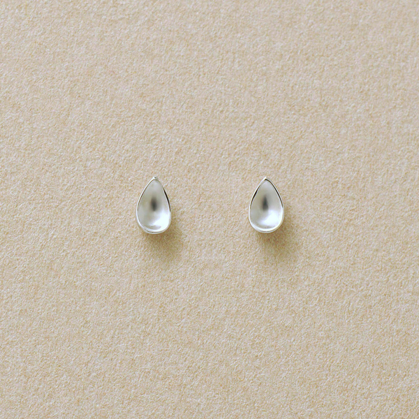 セカンドピアス]Ｐｔダイヤモンドピアス0.06cｔ | テイクアップ ピュア