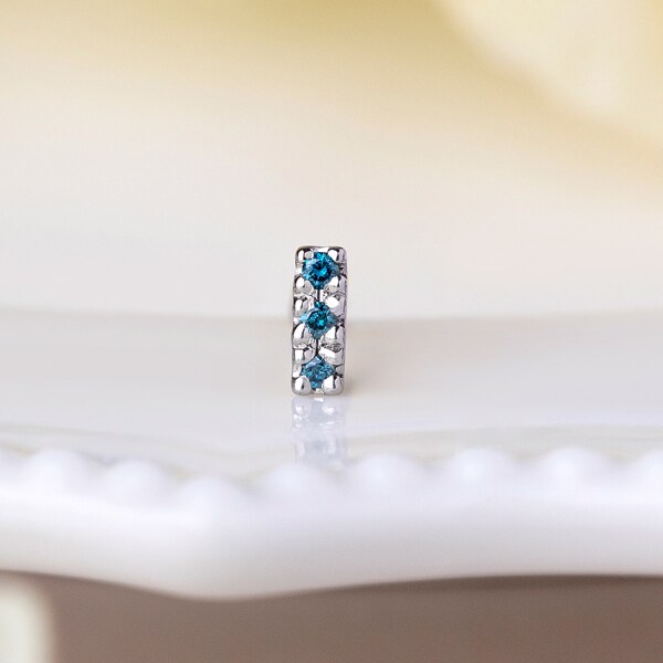 ◇新品◇ k18WG ダイヤモンド ブルートリートメント ピアス ブルー