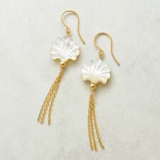 GF ホワイトシェル シェルモチーフワイヤー ピアス