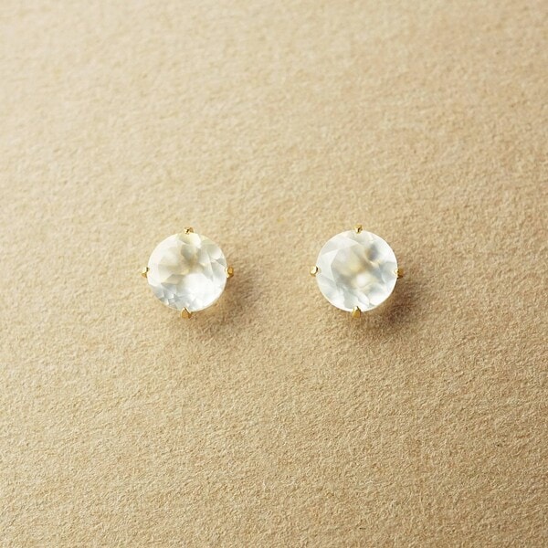 セカンドピアス]K18 ムーンストーンピアス(4mm) | テイクアップ ピュア