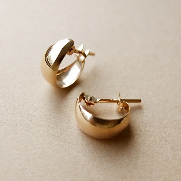 テイクアップ K10YG ロングヒネリリーフフレームチャーム 地金