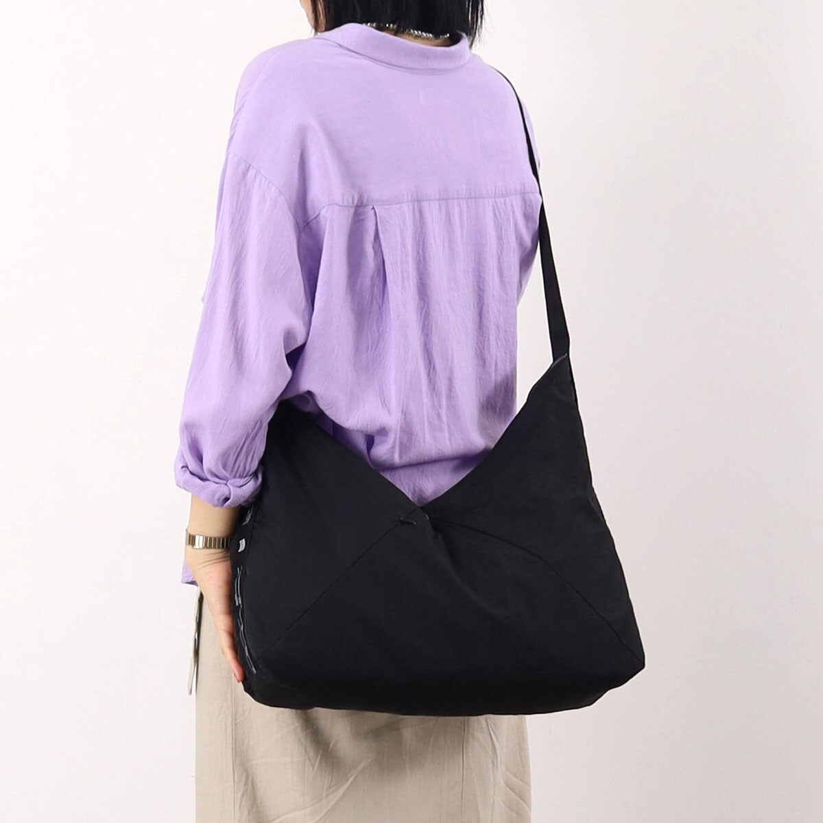 参考画像 COOCO（クーコ） NEWロゴテープxシワナイロンワンショルダーバッグ