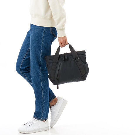 [^ԁF25131-11208]V[Xt@Xi[̗pQWAYV_[obOłBV[Xt@Xi[ɂAVvȈۂɎdグ܂Bɑ̃|PbgA^ubgX[uAKWFbĝȂǂ鑽@\|PbgłBrWlXV[łfC[V[YłgQWAYV_[obOłBX܂ւ⍇̍ۂ͉L̏iԍ`BiԍF25131-11208ỉ摜̓Tv̂߁Aۂ̐iƂ́AdlHATCY኱قȂꍇ܂Bӎ\Ȍɋ߂J[ɂČfڂĂ܂Agp̃p\RX}[gtHȂǂ̒[̊ɂāAۂ̐FƈقȂČꍇ܂B\߂BTvŎBeĂ鏤i܂B̏ꍇAۂ̏iƂ͐FEdlقȂꍇ܂̂ŁA\߂ByCOOCO/N[Rzu肰Ȃghvu@\vuDAILYvL[[hɓONEOFFǂȃV[łR[fBl[gɊy▾邳Aɂ͑lۂfGȃGbZXɂȂ肽Bȑz͂BAGuhłBTCYFzΉETOOybg{g|PbgFT@OPJFt@Xi[dʁF250gTCYF25cm/21cm/܂5cm/nh9cm/V_[136cm/J27cmîCɓo^uîCɓo^vōēגʒmAXg̒ʒmAZ[ʒmAĂē׎ɒʒm󂯎邱Ƃł܂IЂo^BuĥCɓo^uuĥCɓo^vŐViēׂȂǁAȏ󂯎邱Ƃł܂IЂo^B