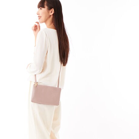 [^ԁF25131-11304]COOCO(N[R)U[V[YBlC̋vAU[V_[obOBV_[xg͍Œ132cmȂ̂ŊyXȂȂߊ|ł܂BRpNgȃTCYȂ̂ɉו̕ʎ[oD́IvfނŃNXAbvBlJWAɂ҂Bǂ̃J[X^COI΂AVvȃfUCŃGCWXȏiȃACeIigɂ傤ǂ傫Bv[gȂǂɂ߃obOłBX܂ւ⍇̍ۂ͉L̏iԍ`BiԍF25131-11304ỉ摜̓Tv̂߁Aۂ̐iƂ́AdlHATCY኱قȂꍇ܂Bӎ\Ȍɋ߂J[ɂČfڂĂ܂Agp̃p\RX}[gtHȂǂ̒[̊ɂāAۂ̐FƈقȂČꍇ܂B\߂BTvŎBeĂ鏤i܂B̏ꍇAۂ̏iƂ͐FEdlقȂꍇ܂̂ŁA\߂ByCOOCO/N[Rzu肰Ȃghvu@\vuDAILYvL[[hɓONEOFFǂȃV[łR[fBl[gɊy▾邳Aɂ͑lۂfGȃGbZXɂȂ肽Bȑz͂BAGuhłBTCYF܂zΉ|PbgFQ@OPJFt@Xi[dʁF270gTCYF23cm/15cm/܂5cm/V_[132cm/J22cmîCɓo^uîCɓo^vōēגʒmAXg̒ʒmAZ[ʒmAĂē׎ɒʒm󂯎邱Ƃł܂IЂo^BuĥCɓo^uuĥCɓo^vŐViēׂȂǁAȏ󂯎邱Ƃł܂IЂo^B