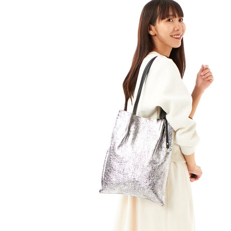 [^ԁF25531-11001]gĥ郁^bNfނ|Cĝꂢ߃g[gobOĉƂtHŗlXȃV[̃X^COɃ}b`~jV_[obOȂǂƍ킹2̂ߌɂ̓n[g`[t̃Jri`[̂悤ɗĥ킢XJ[tACɓ̃`[ȂǂvXĎ̃g[gobOɃAWĂ݂̂yiԍF25531-11001ỉ摜̓Tv̂߁Aۂ̐iƂ́AdlHATCY኱قȂꍇ܂Bӎ\Ȍɋ߂J[ɂČfڂĂ܂Agp̃p\RX}[gtHȂǂ̒[̊ɂāAۂ̐FƈقȂČꍇ܂B\߂BTvŎBeĂ鏤i܂B̏ꍇAۂ̏iƂ͐FEdlقȂꍇ܂̂ŁA\߂BCOOCOyCOOCO/N[Rzu肰Ȃghvu@\vuDAILYvL[[hɓONEOFFǂȃV[łR[fBl[gɊy▾邳Aɂ͑lۂfGȃGbZXɂȂ肽Bȑz͂BAGuhłBTCYF`STCYΉETOOybg{g|PbgFR@OP JriJF}OlbgdʁF300gTCYF31cm/36cm/nh29cm/J28cmîCɓo^uîCɓo^vōēגʒmAXg̒ʒmAZ[ʒmAĂē׎ɒʒm󂯎邱Ƃł܂IЂo^BuĥCɓo^uuĥCɓo^vŐViēׂȂǁAȏ󂯎邱Ƃł܂IЂo^B