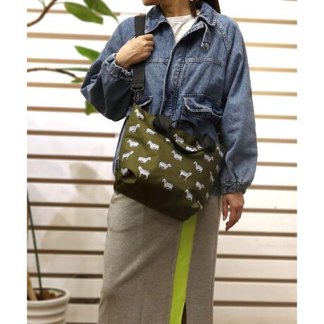 [^ԁF25531-11602]Toi̓̃IWivgIقǂ悢[͂Ǝĝ悳ŁAȂACeɂȂ邱ƊԈႢȂt̃V_[Xgbvt΃V_[obOƂĂĝŁA̓̋C₨oAR[fBl[gɍ킹2wayłg܂BVvȂڂfUCőlR[fɂ҂IiԍF25531-11602ỉ摜̓Tv̂߁Aۂ̐iƂ́AdlHATCY኱قȂꍇ܂Bӎ\Ȍɋ߂J[ɂČfڂĂ܂Agp̃p\RX}[gtHȂǂ̒[̊ɂāAۂ̐FƈقȂČꍇ܂B\߂BTvŎBeĂ鏤i܂B̏ꍇAۂ̏iƂ͐FEdlقȂꍇ܂̂ŁA\߂BCOOCOyCOOCO/N[Rzu肰Ȃghvu@\vuDAILYvL[[hɓONEOFFǂȃV[łR[fBl[gɊy▾邳Aɂ͑lۂfGȃGbZXɂȂ肽Bȑz͂BAGuhłBTCYFB5TCYΉETOOybg{g|PbgFO1/3JF}OlbgdʁF300gTCYF23cm/26cm/܂14cm/nh14cm/V_[123cm/J34cmîCɓo^uîCɓo^vōēגʒmAXg̒ʒmAZ[ʒmAĂē׎ɒʒm󂯎邱Ƃł܂IЂo^BuĥCɓo^uuĥCɓo^vŐViēׂȂǁAȏ󂯎邱Ƃł܂IЂo^B