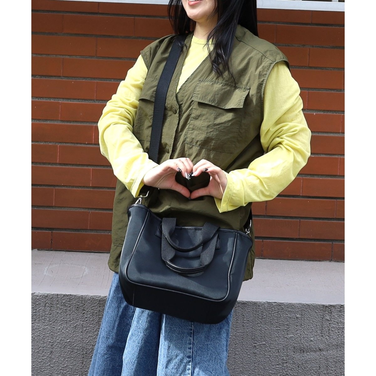 新品【TOCCA】DANCING LOVE FRILL SUBBAG サブバッグ TOCCA｜【撥水】DANCING LOVE FRILL SUBBAG サブバッグ