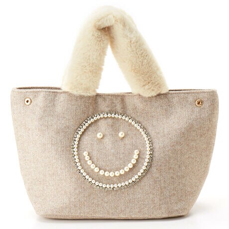 [^ԁF25531-11702]SMILEY~COOCOHARVER BALLSMILEYCOOCÕR{iłBNȐlCւASMILEỸp[hJxGRt@[nhj[AēoILLPrW[ƃp[SMILEYtFCXǂhJAX^COɃtF~jȃeCXgvXĂ܂Btt̃GRt@[nh́AƐGĂȂ_炩BN͖{̐nVbNȐDnɂAwp[ƃrW[̋PANZgɂȂ悤ɎdグĂ܂B[̌ɂzbN𗯂߂ăJ^`ςăAWł܂BiԍF25531-11702ỉ摜̓Tv̂߁Aۂ̐iƂ́AdlHATCY኱قȂꍇ܂Bӎ\Ȍɋ߂J[ɂČfڂĂ܂Agp̃p\RX}[gtHȂǂ̒[̊ɂāAۂ̐FƈقȂČꍇ܂B\߂BTvŎBeĂ鏤i܂B̏ꍇAۂ̏iƂ͐FEdlقȂꍇ܂̂ŁA\߂BCOOCOyCOOCO/N[Rzu肰Ȃghvu@\vuDAILYvL[[hɓONEOFFǂȃV[łR[fBl[gɊy▾邳Aɂ͑lۂfGȃGbZXɂȂ肽Bȑz͂BAGuhłBTCYFaTTCYΉETOOybg{g|PbgFRJF}OlbgdʁF240gTCYF25cm/21cm/܂16cm/nh12cm/J36cmîCɓo^uîCɓo^vōēגʒmAXg̒ʒmAZ[ʒmAĂē׎ɒʒm󂯎邱Ƃł܂IЂo^BuĥCɓo^uuĥCɓo^vŐViēׂȂǁAȏ󂯎邱Ƃł܂IЂo^B