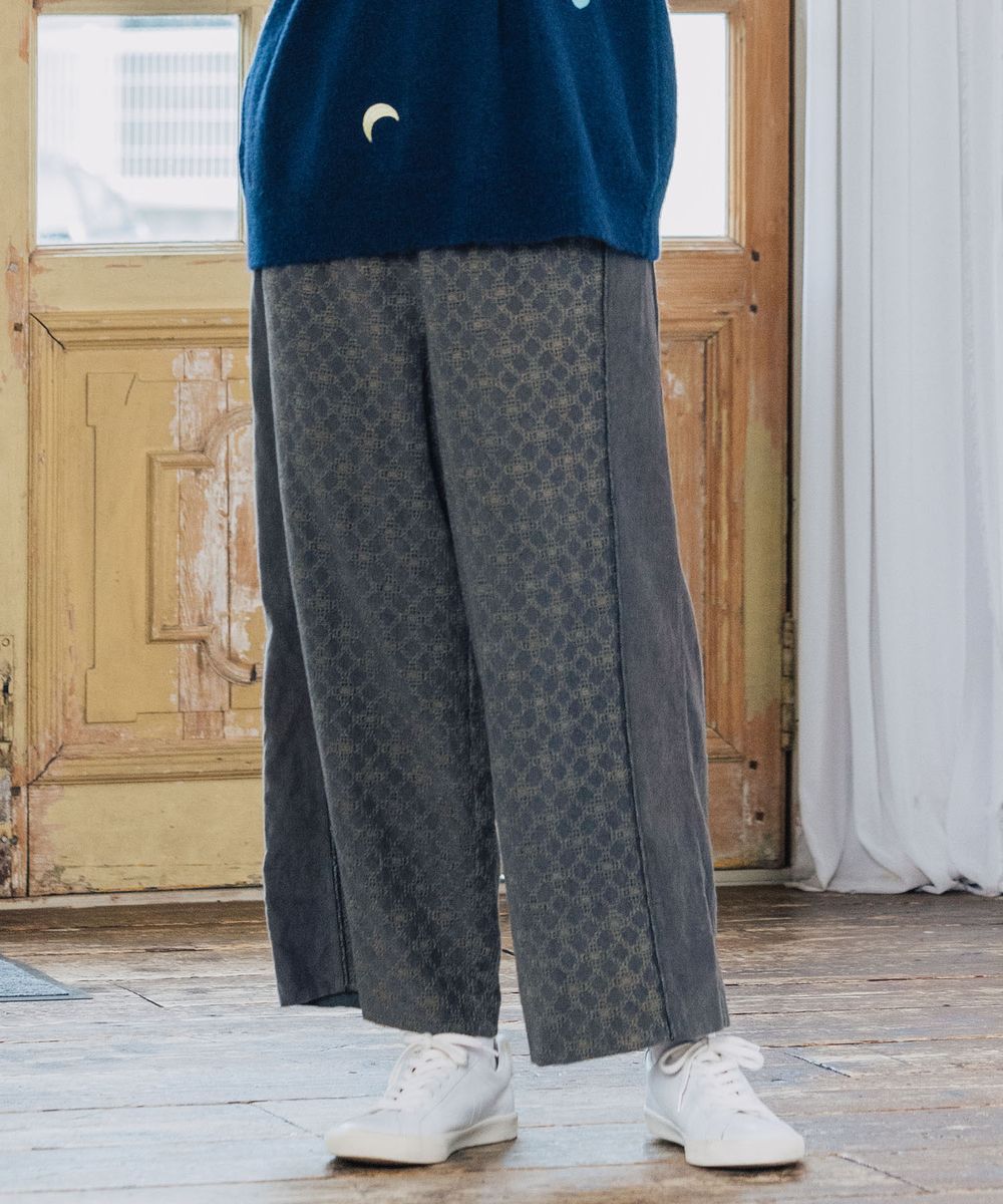 大きいサイズ】 21号(6L～) コーデュロイエンブロイダリーパンツ