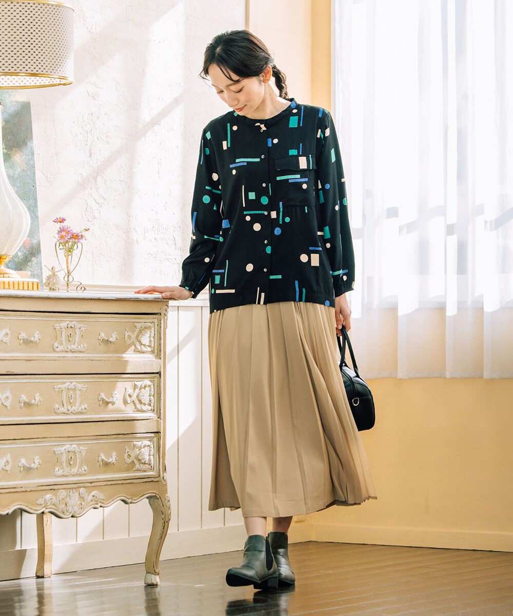 大きいサイズ】 21号(6L～) INDESIGN カラフルジオメトリックブラウス