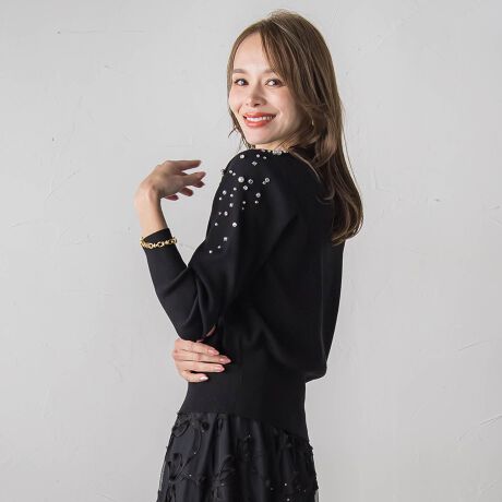 [^ԁF2612-59106]yfUC̓z؂₩ɎU΂߂ꂽrW[ƃzCgp[AVvȃN[lbNfUCɏiȋPvXjbggbvXBG̗ǂ[|GXeagpASnQłBʂȓ̑ɂ҂ŁAp[eB[CxgȂǉ؂₩ȃV[ł̒pɂ߁BT߂Ȃ݊̂鑕A𖾂邭؂₩ɉo܂BVvȃVGbgō킹₷AXJ[gpcȂǗlXȃ{gƃR[fBl[g\Bl̏ɂӂ킵GKgȈꒅłB----------------------------------------------------------------@ƒFt30xƂA􂢂łBRFA̕悢BACFʉx120xƂăACdグłBhCN[jOFΖnn܂ɂアhCN[jOłB----------------------------------------------------------------fg 169cm/pTCY M摜̏i̓TvƂȂ܂̂Ŏۂ̏iƎdlAHATCY኱قȂꍇ܂Bql̃j^[ɂۂ̂FƑقȂꍇ܂BBe󋵂̓ɂAFقȂČꍇ܂Bi^OɋLڂꂽTCY̓k[hTCYłBۂ̏ĩTCY͏i̎mFB֘A[hFViaggio Blu rAbWu[ fB[X V lJWA lR[f fB[X LC tF~j GKg ؂₩ i H H 2025AW AW 2025H~ 