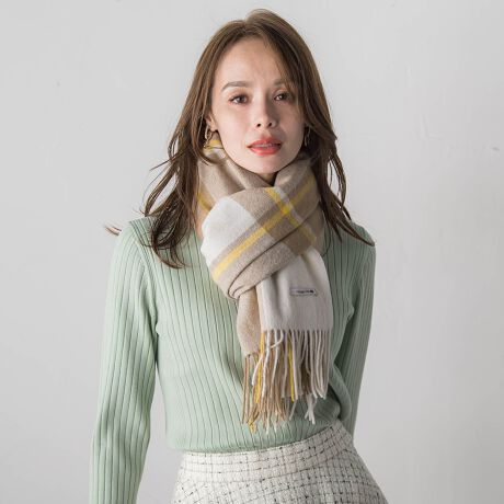 [^ԁF2614-58040]ӂƋC܂񂾂悤ȌyƁAv킸GꂽȂ㎿Ȕ肪͂̃}t[Bl̏ɎA炩îJ[łB񌳂ɊŊ܂𖾂邭ĂAR[gX^CɗD؂€vXB[̂肰ȂtWAтɌy₩ȕ\YĂ܂B~̂łʋ΂ɂ􂷂AVvŒ{łB