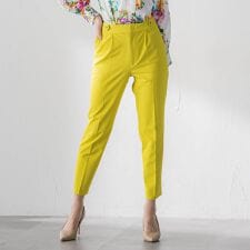 美シルエットテーパードパンツ