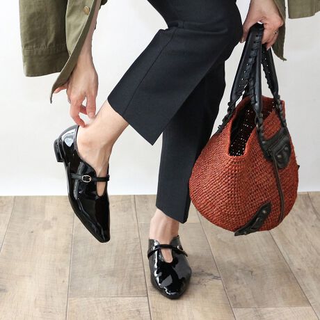 [^:251-05-9817]悢tĂ̑ɁtA悢gbhołFin(tB)̃Z~XNGAgDUJbg[t@[oꂵ܂BVvȃfUC炱tHɍS[t@[BAbp[͏_炩ۂUJbgɉؚȃxg悢vXBƃtHŏ炵YȂDGfUC͑CɃghR[fɑςBԃfUC~̉ɂ́AᔽNbVZbgĂ̂őɂDAb[z[ĥŁAEĂ܂SzȂBfj⃏Chpc̃JWAȃX^C̃ANZgɂ͂AXJ[gR[f⃏s[X̃tF~jȃX^CɂBJ[ɂĕ͋Cς̂ŁÃX^CɍDȈꑫ`CXāBᔽX|WiᔽX|Wgp邱Ƃɂs̏Ռ炰܂Bj*ᔽX|WEEE͂𕪎UAݍޗlȃNbVłB