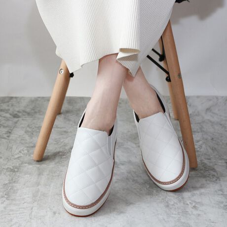 [^:251-05-9834]LeBOfUCɒځLeBOfUClFin(tB)̌LeBOXb|oꂵ܂BCyɂłXb|Xj[J[͈ꑫ͎ĂԃACeB{[̂\[͒悢2.9cmōႷȂ▭ȍ̓X^CAbv܂BuẼRoɒ悢ANZgvXĂ͂BI[V[Y􂷂D́~̉ɂ͒ᔽNbVZbgĂ̂ŁAԂ̕s⃌W[ɂSėłBɂ̓SĂ̂ŒEyXȂ̂B悭ۂ݂ттtHۂݍł̂ŋȂBVvȃXbNXWK[pcAfj⃏Chpcɂ͂łAXJ[g⃏s[XR[fɂBJ[ɂĕ͋Cς̂ŁÃX^CɍDȈꑫ`CXāBᔽX|WiᔽX|Wgp邱Ƃɂs̏Ռ炰܂Bj*ᔽX|WEEE͂𕪎UAݍޗlȃNbVłBTCYXybN22.5cm/Abp[F11.7cm@\[F9.1cm@dF201g23.0cm/Abp[F11.9cm@\[F9.3cm@dF204g23.5cm/Abp[F12.1cm@\[F9.5cm@dF212g24.0cm/Abp[F12.3cm@\[F9.6cm@dF217g24.5cm/Abp[F12.5cm@\[F9.7cm@dF230g25.0cm/Abp[F12.7cm@\[F9.8cm@dF234gETCYXybNɂĂFinƎ̕@ɂ̐Ă܂BEꏤił̍邽߁A̐eɎ኱̍ꍇ܂B