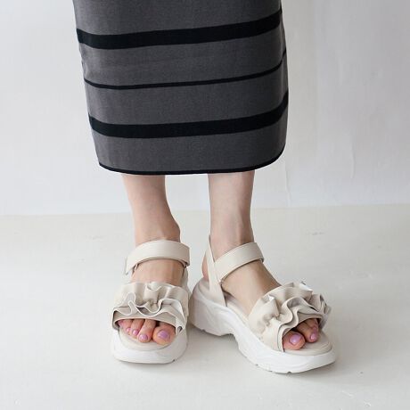 [^:252-09-9840]傫߃t؂₩ɍʂ遡傫߂ȃt؂₩ɉoFin(tB)̃txNX|[cT_oꂵ܂B悭{[̂tfUCANZgɂȂꑫBt̃{[͂܂̂fUCȂ̂ŏdȂ肷ȂDGfUCByȂ̂ɃX^CAbvꑫ~̉ɂ͒ᔽNbVZbgĂ̂őɂDAڂɔČy₩ȗSñXj[J[\[Ȃ̂ŒԂ̕stẴW[ȂǂɂœKłB5.5cmƒ悢̃\[͌ŌX΂܂Ȃ̂ň芴BxNfUCŒ߉\Ȃ̂Bfj⃏Chpcɍ킹̂͂łA^CgXJ[gv[cXJ[gAs[XȂǂɎ̂BǂȃR[fɂȂވꑫ̓J[ɂĕ͋C͕ς̂łCɓ̈ꑫ`CXāBᔽX|WiᔽX|Wgp邱Ƃɂs̏Ռ炰܂Bj*ᔽX|WEEE͂𕪎UAݍޗlȃNbVłB