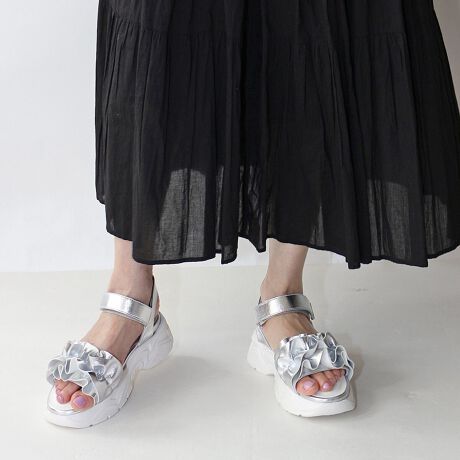 [^:252-09-9840]傫߃t؂₩ɍʂ遡傫߂ȃt؂₩ɉoFin(tB)̃txNX|[cT_oꂵ܂B悭{[̂tfUCANZgɂȂꑫBt̃{[͂܂̂fUCȂ̂ŏdȂ肷ȂDGfUCByȂ̂ɃX^CAbvꑫ~̉ɂ͒ᔽNbVZbgĂ̂őɂDAڂɔČy₩ȗSñXj[J[\[Ȃ̂ŒԂ̕stẴW[ȂǂɂœKłB5.5cmƒ悢̃\[͌ŌX΂܂Ȃ̂ň芴BxNfUCŒ߉\Ȃ̂Bfj⃏Chpcɍ킹̂͂łA^CgXJ[gv[cXJ[gAs[XȂǂɎ̂BǂȃR[fɂȂވꑫ̓J[ɂĕ͋C͕ς̂łCɓ̈ꑫ`CXāBᔽX|WiᔽX|Wgp邱Ƃɂs̏Ռ炰܂Bj*ᔽX|WEEE͂𕪎UAݍޗlȃNbVłB